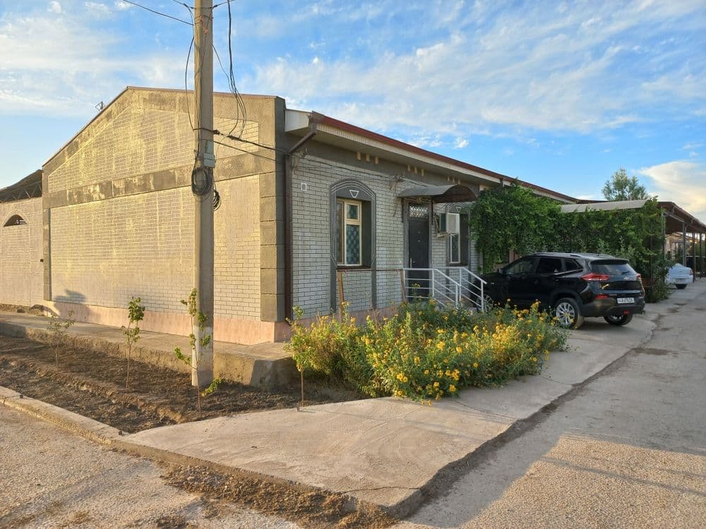 Когон бекларда барча кулайликларга эга 2 сотикли катеж сотилади. — 1
