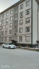 Kitob krug yonida Dom sotiladi 3 xona 64 kv metr hamma sharoiti bor
