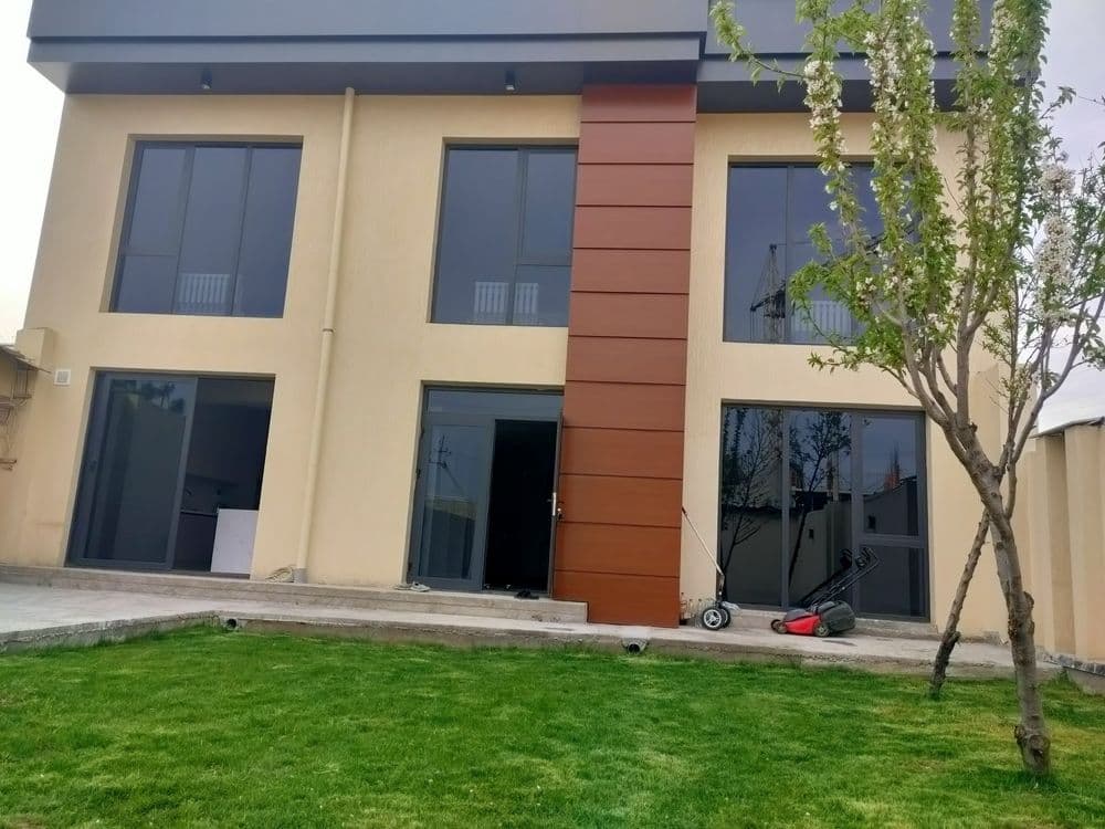 Tayor hovli 3.3 sotik hujatlar hamasi joida. Dustlik mahalasida — 1