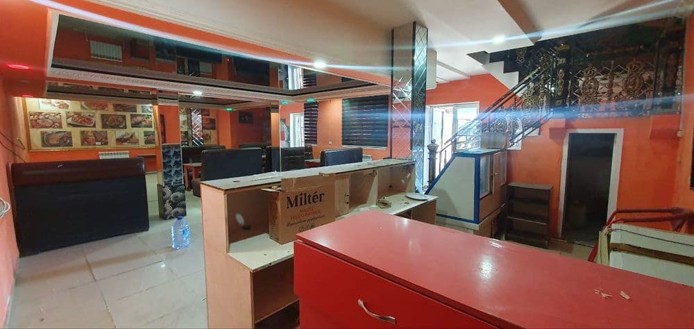 Raysentrda BroBar Kafe sotiladi — 1