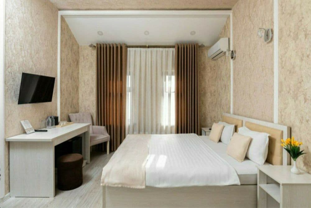 Mehmonxona bez zaks / Hotel /Gasnitsa — 1