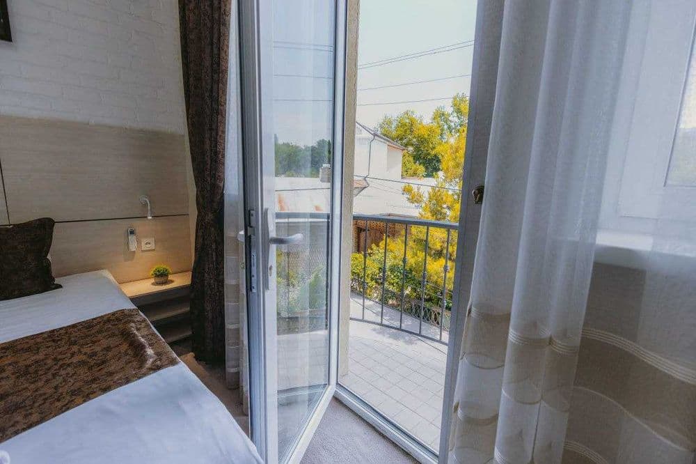 City Hotel – Toshkent shahar , Bobur Park yaqinida — 1