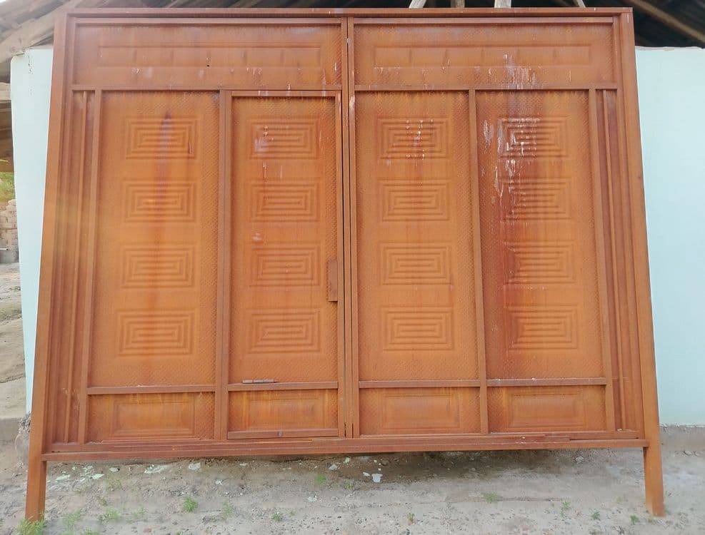Darvoza yangi qoyilmagan — 1