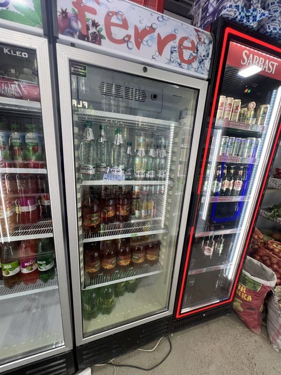 Xaladelnik katta vetrina sotiladi yangi — 1