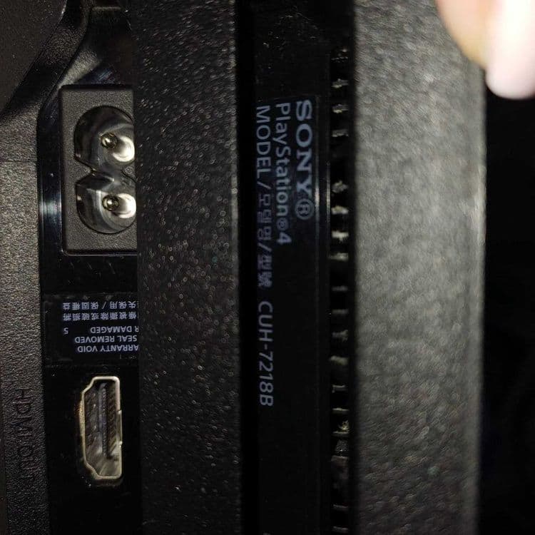Продается PS4 pro 1 TR — 1