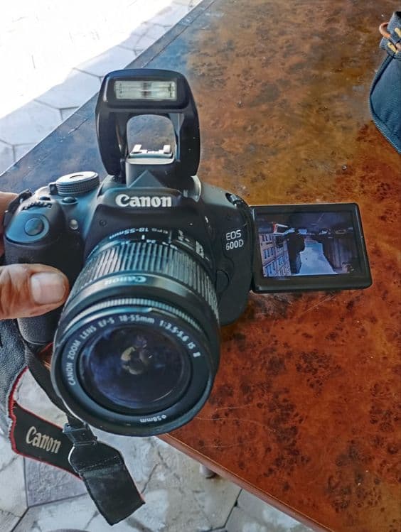 Canon EOS 600 D — 1