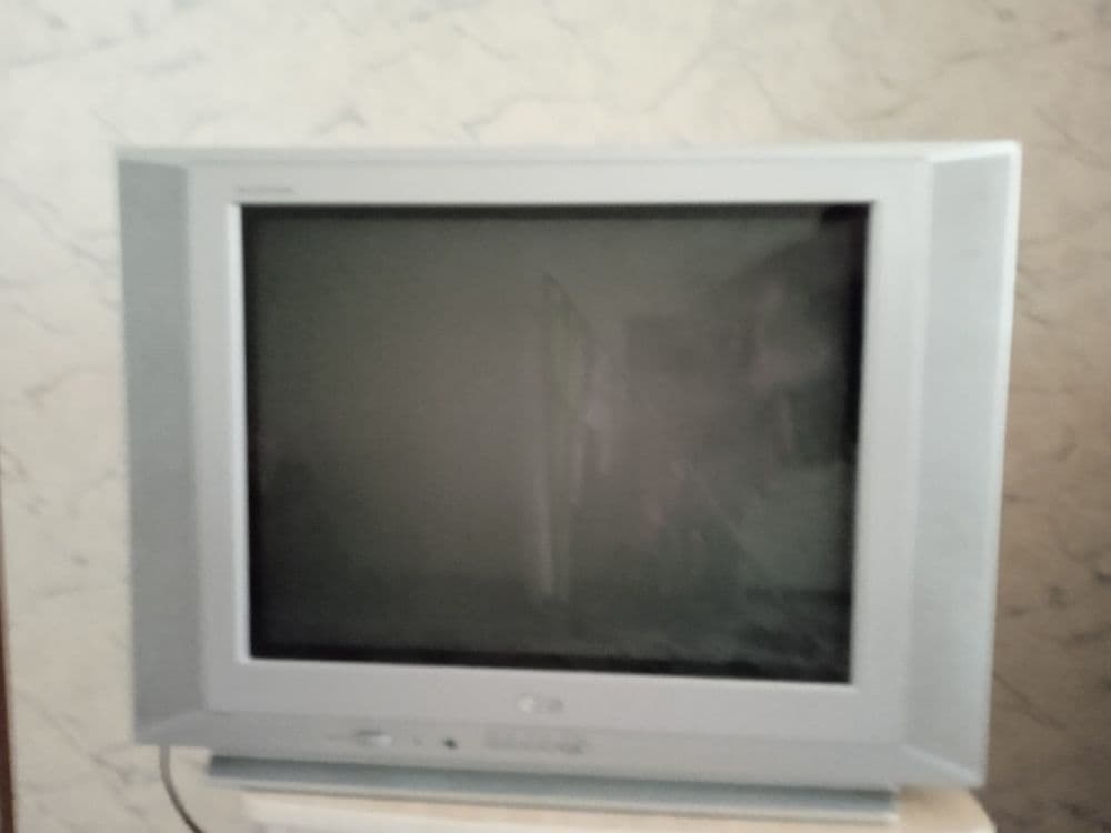 Televizor lg sotiladi — 1