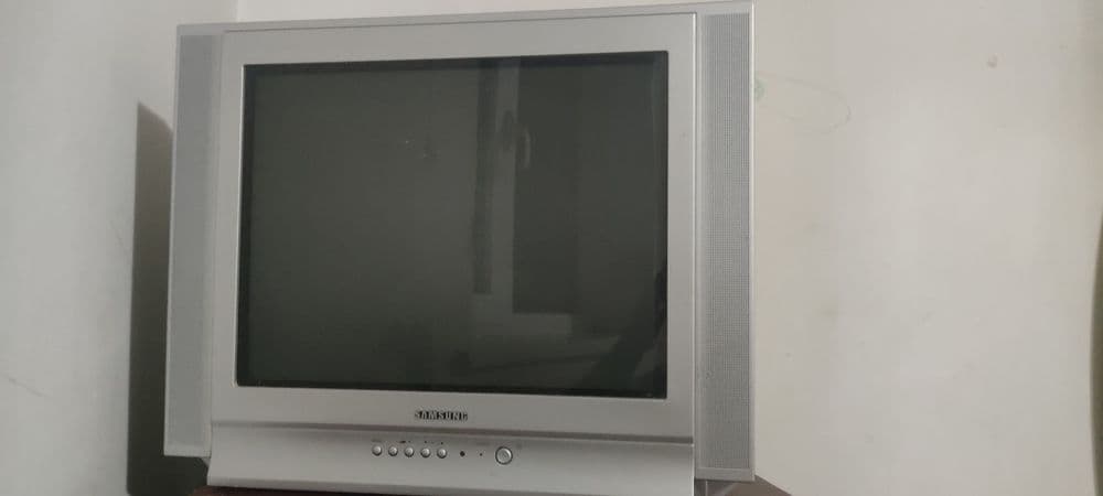 Телевизор сотилади. — 1