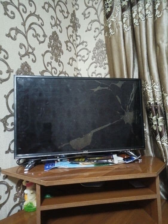 Телевизор разбытий экран — 1
