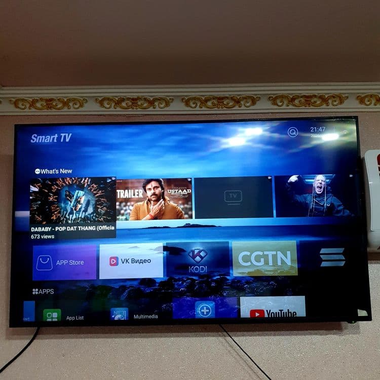 Samsung smart 43 televizor — 1