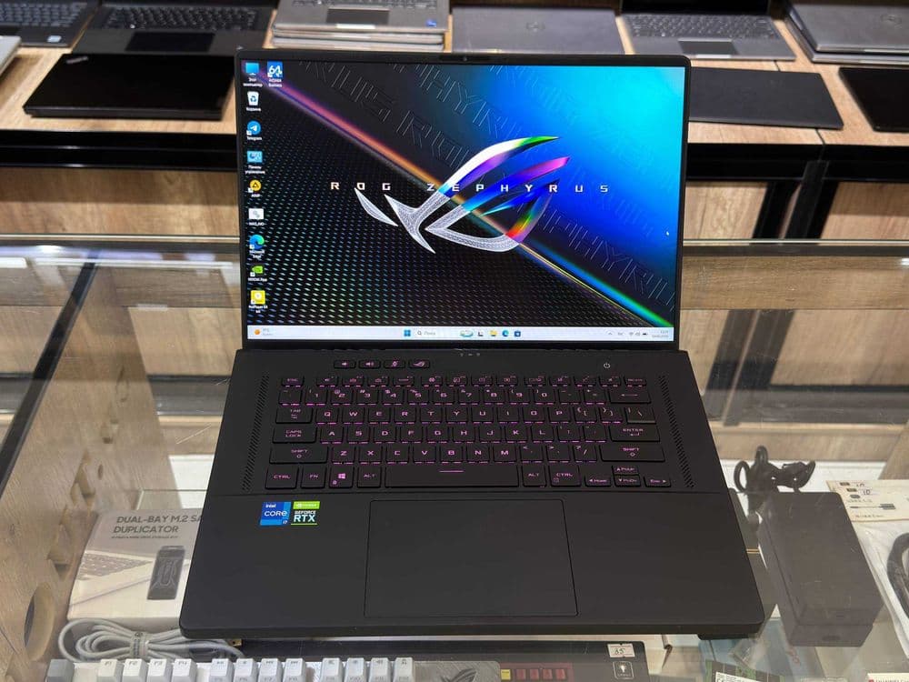 ASUS ROG ZEPHYRUS M16 ore i7-11800H ram 16 ssd 512 RTX 3050Ti 4Gb — 1