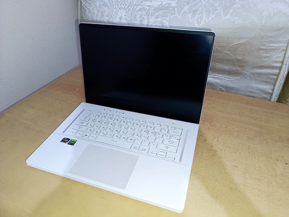 ASUS ROG Zephyrus Gaming Laptop пожалуста читайте описания — 1