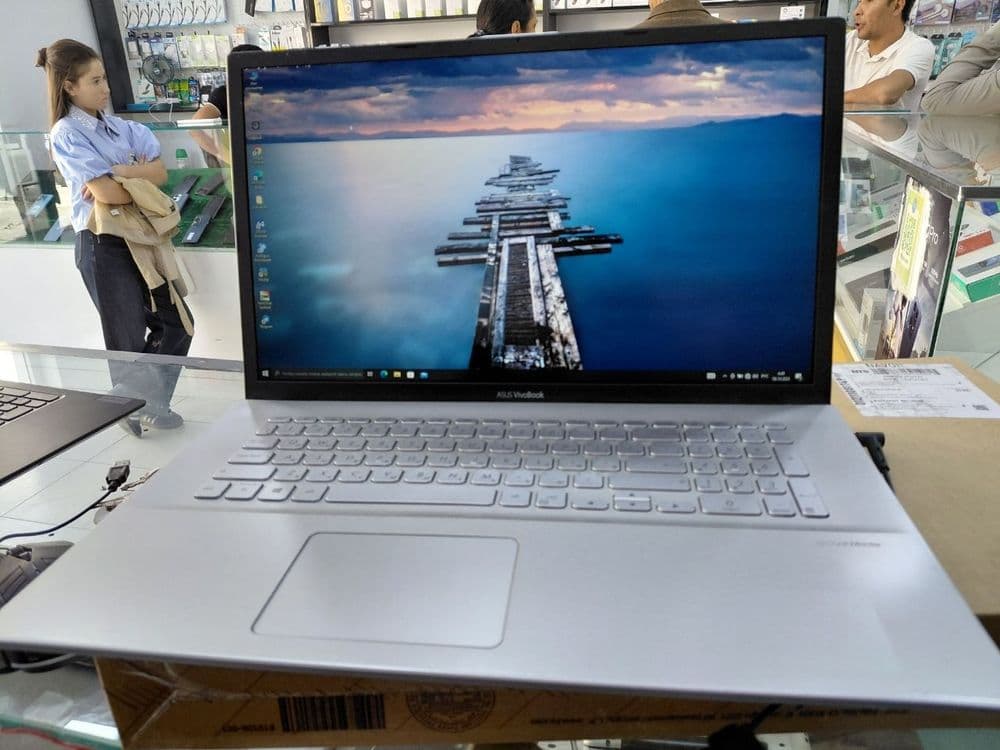 Noutbuk Asus Vivobook 17.3 ideal — 1