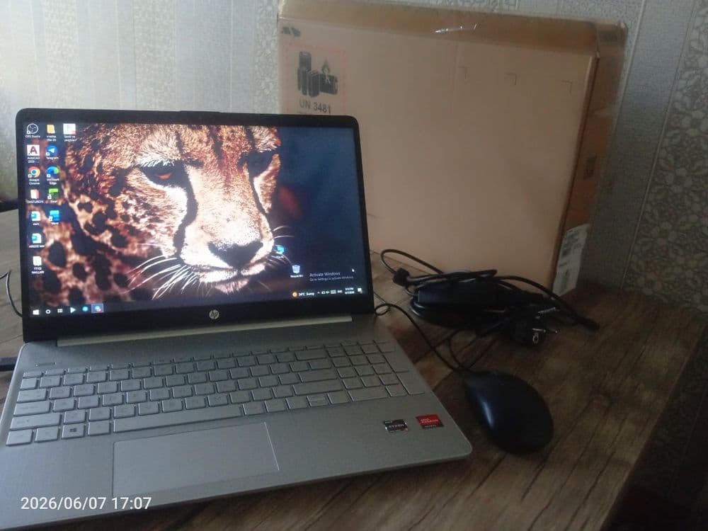 HP Laptop 15s-eq2xxx Ryzen 5500u sotiladi — 1