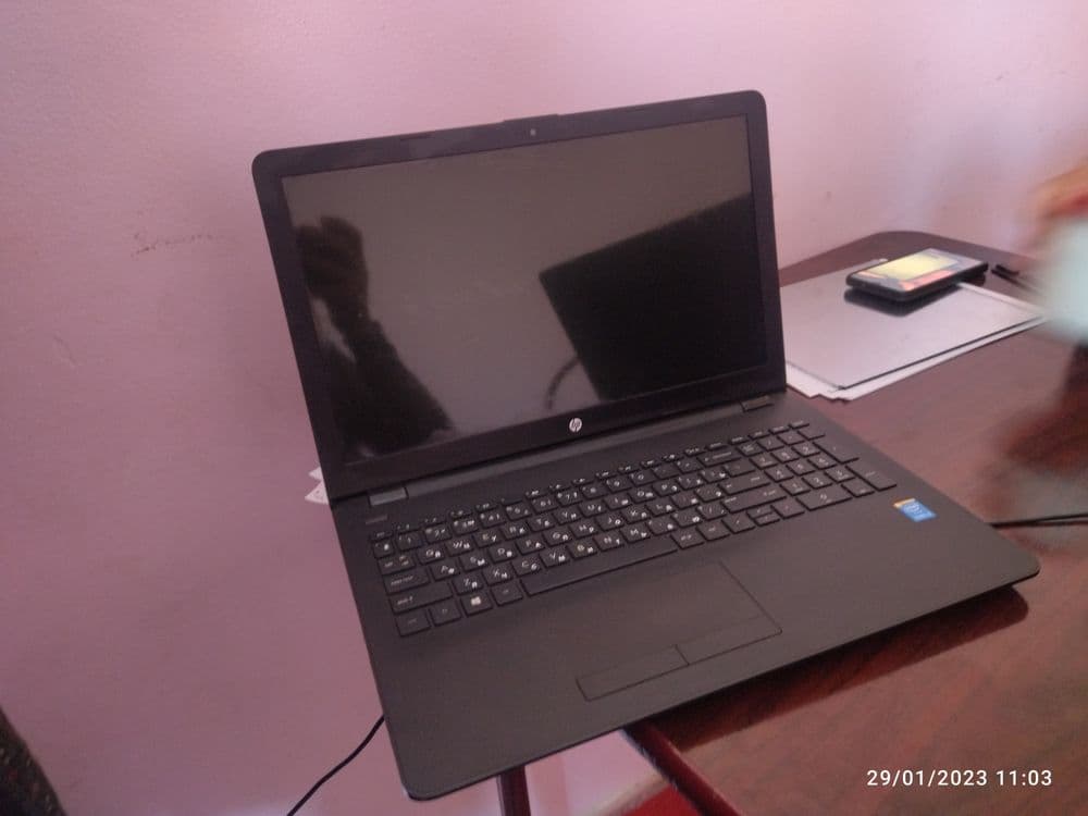 Noutbuk HP core i3-5005U — 1