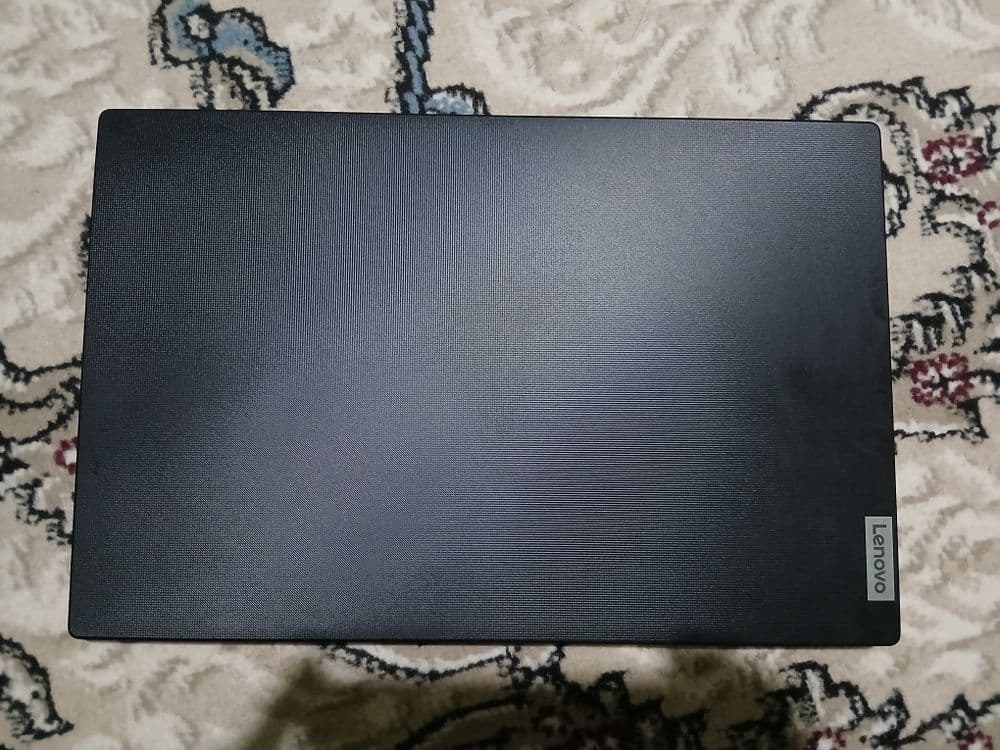 Lenovo. Noutbuk. — 1