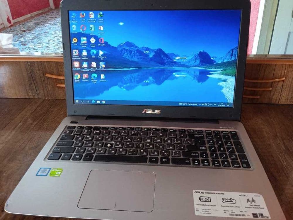 Asus A556U Noutbuk — 1