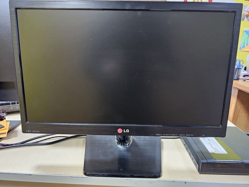 Монитор LG 20дюйм — 1