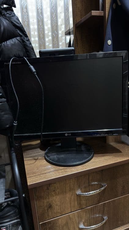 Продам монитор LG Flatron 19 — 1