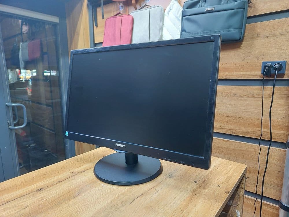 Monitor 22 dyum sotiladi — 1