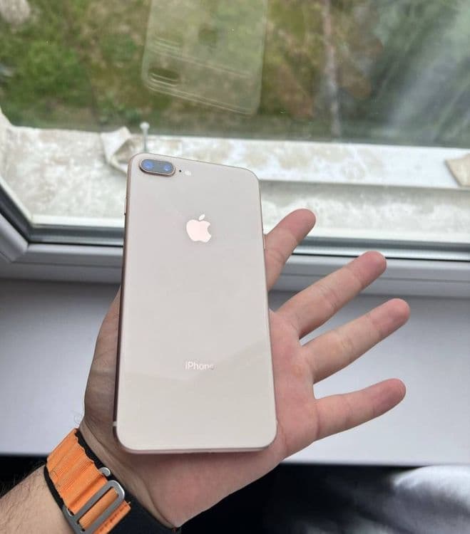iPhone 8 plus ideal — 1