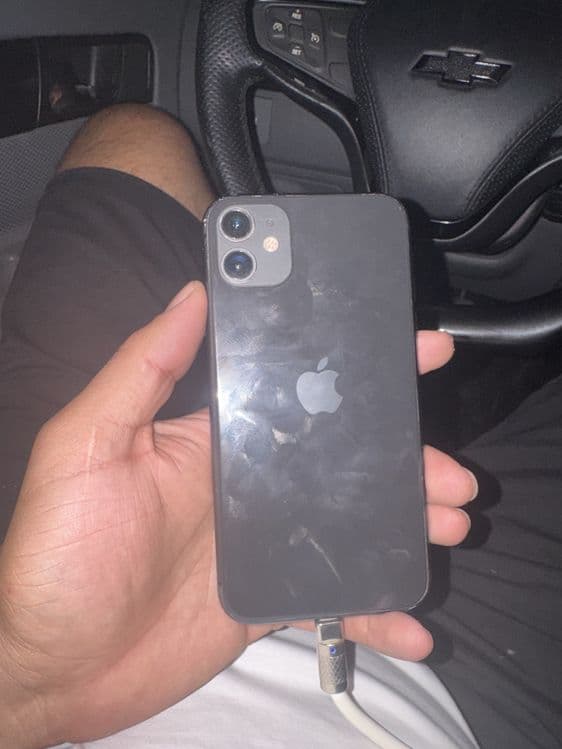 Iphone 11 srochna sotiladi — 1