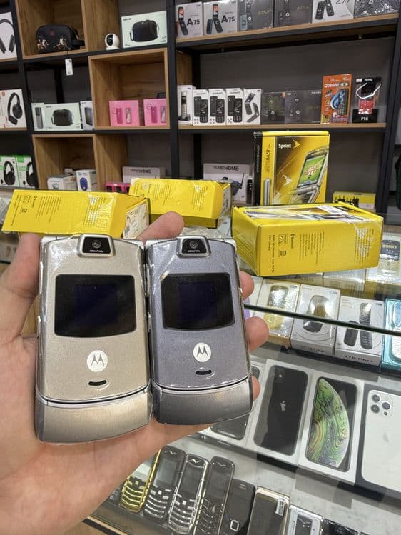PERFECTUM MotoroLa Razr Sprint V3 ORIGINAL 100% — 1