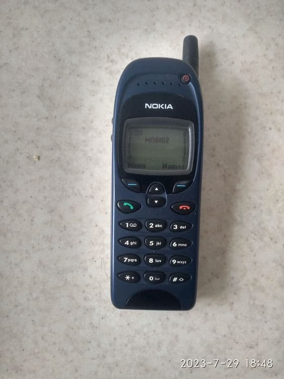 Nokia 6150 i yengi — 1