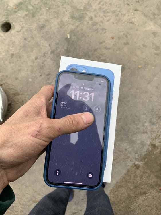 Iphone 13. — 1