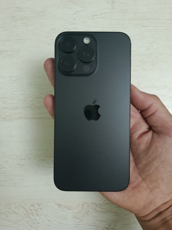 iPhone 15 Pro Max — 1