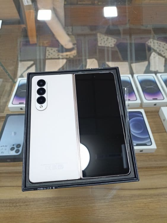Samsung Galaxy Z Fold 4 256Gb — 1