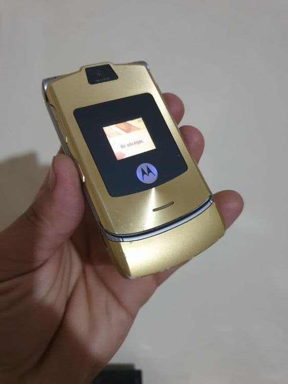 Motorola razr v3i gold — 1