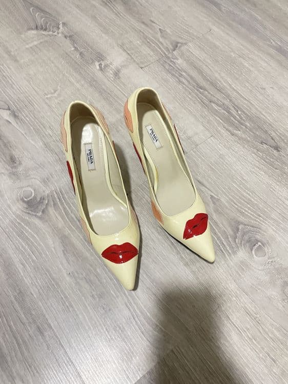 Tuflik prada 38 razmer — 1