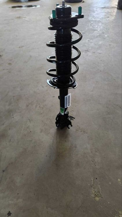 Jetour x70 restayling oldi amartizator — 1