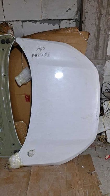Jetour ×90 oldi kapot qismi rangi oq BVU — 1