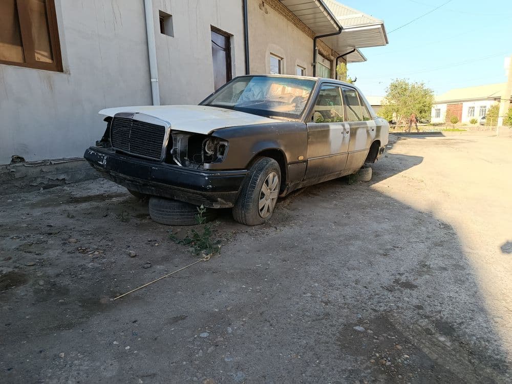 Mersedes benz 124 zapchastlari va kuzovi sotiladi — 1