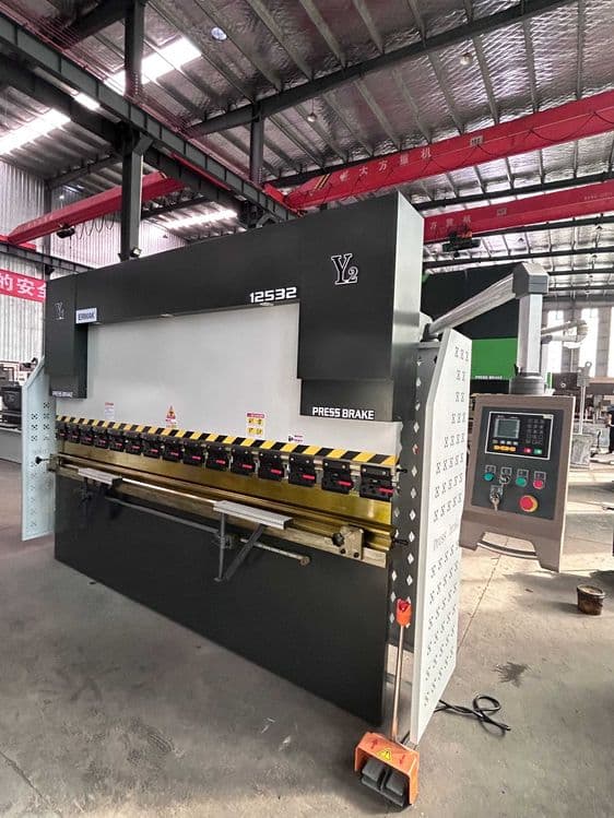 Листогиб 100Tх3200 (новая) / Listagib stanok 100Tх3200 — 1