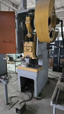 ПРЕСС КРИВОШИПНЫЙ 63 тн в отличном состоянии.