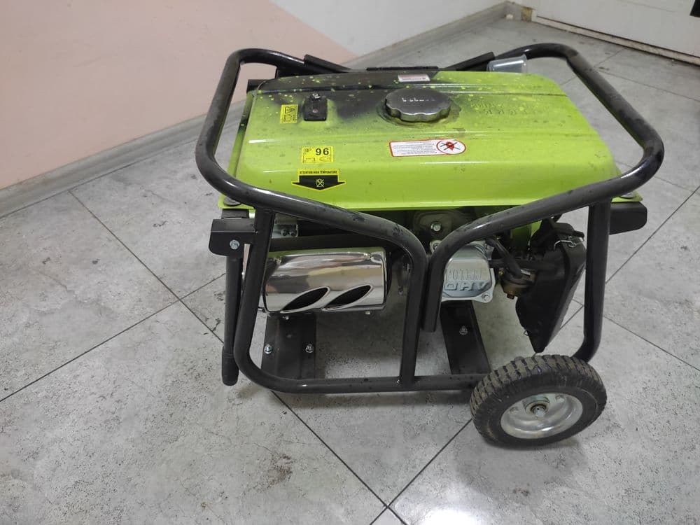 Benzin generator sotiladi / Generator бензиновый POTERE — 1
