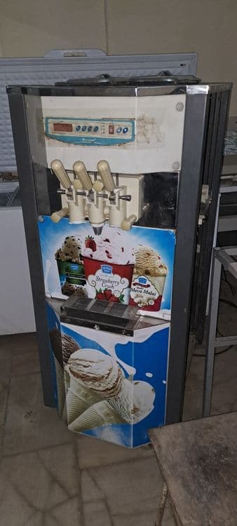 Frezer Muzqaymoq aparat srochno sotiladi — 1