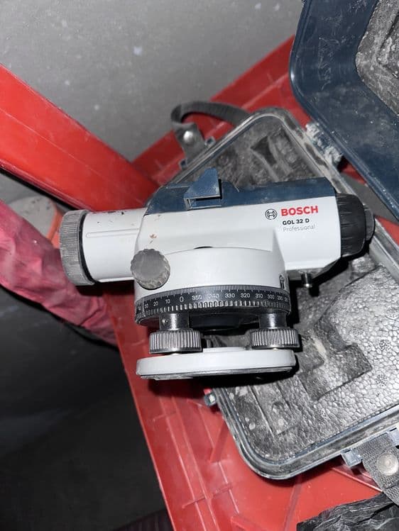 оптический нивелир Bosch GOL 32 D Professional от компании Bosch. — 1