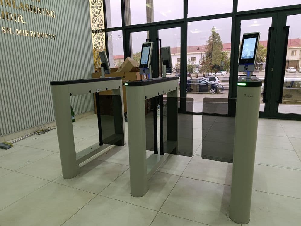 Турникет, терминал распознавания лиц, СКУД. — 1