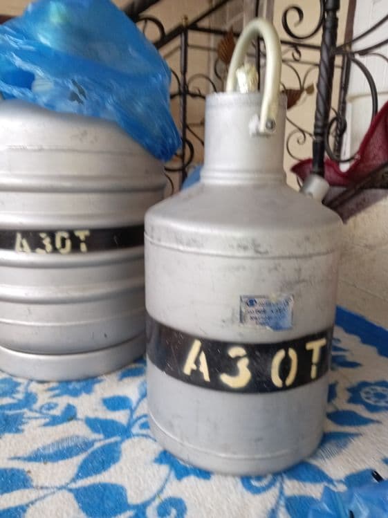 Срочно продам сосуд дьюар для жидкого азота 6 и 18 литровые — 1