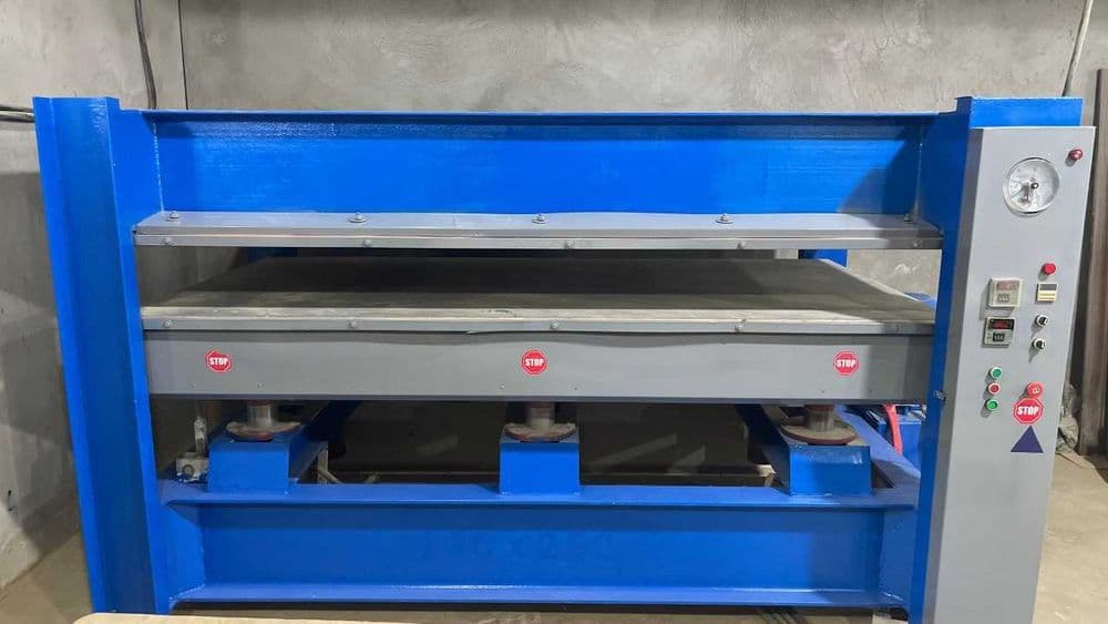 Gidravlik press apparati sotiladi — 1