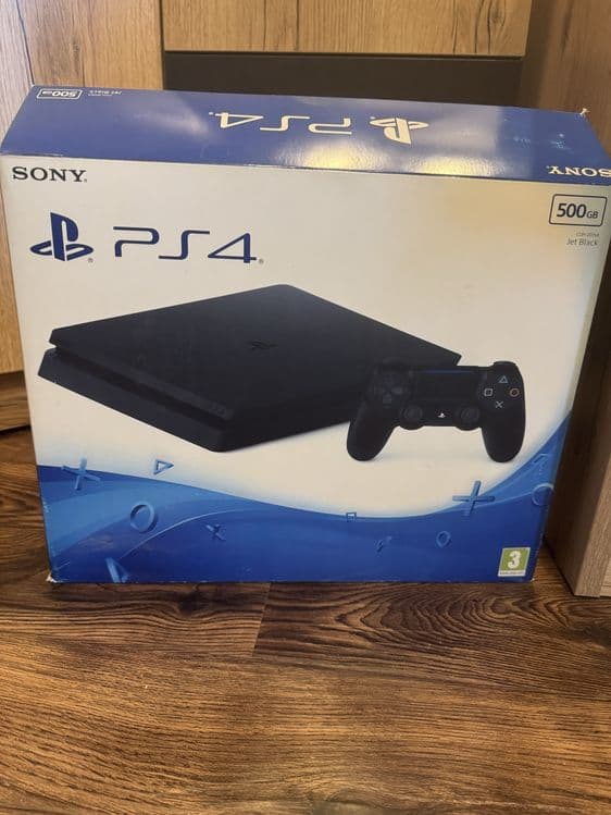 Playstation 4 slim 500gb — 1