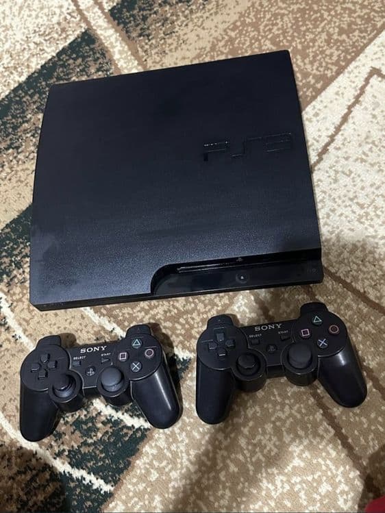 Playstation 3 Slim sotiladi 4 ta pult bilan — 1
