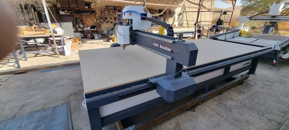 2130 rovrer cnc . — 1