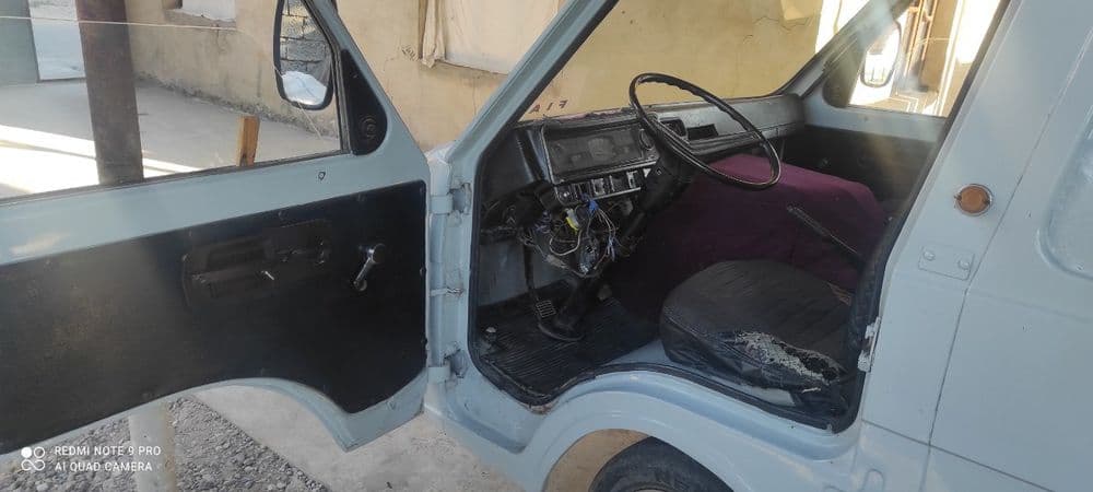 Автомобиль РАФ сотилад — 1