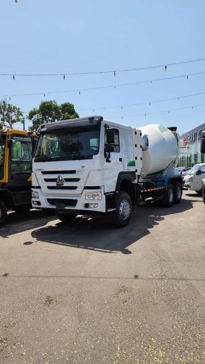 Автобетоносмеситель HOWO 6x4 CNG 2024 года — 1