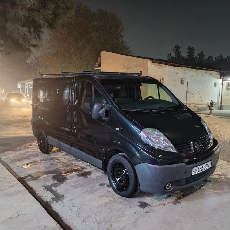 Renault Trafic 2010 — 1